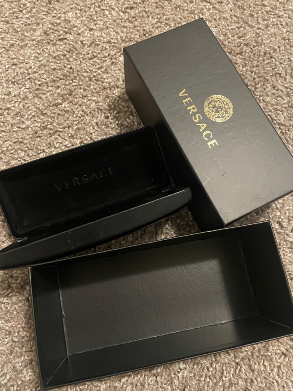Versace sunglass case - Picture 5 of 6